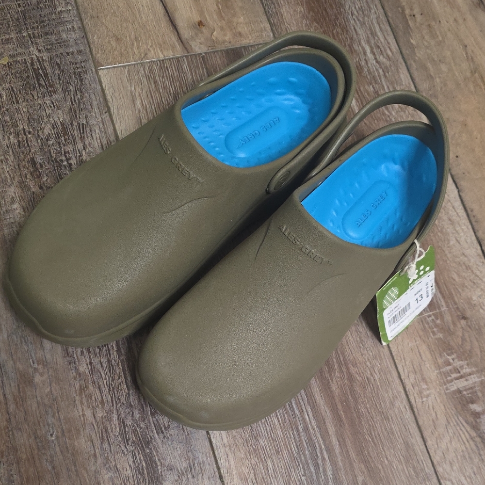 NWT Men's Ales Grey "Frontline Pro Clog" in Olive Green & in Various Sizes